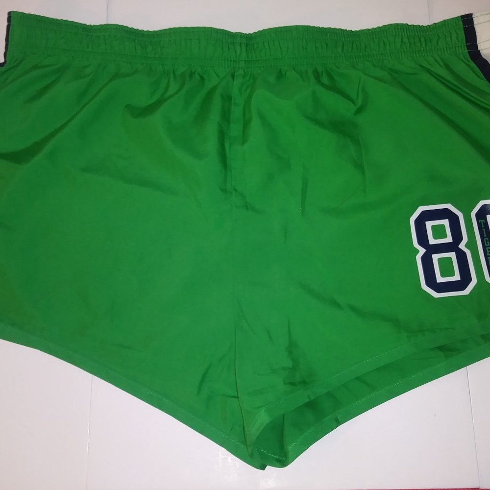 VICTORIA´S  SECRET PINK SHORT SIZE M GREEN COLOR